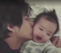 キムテヒョン　赤ちゃん　キス　そっくりさん　似てる　パパ　インスタ